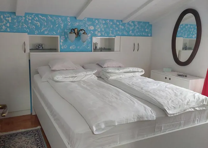 Star Гостевой дом Мали-Лошинь